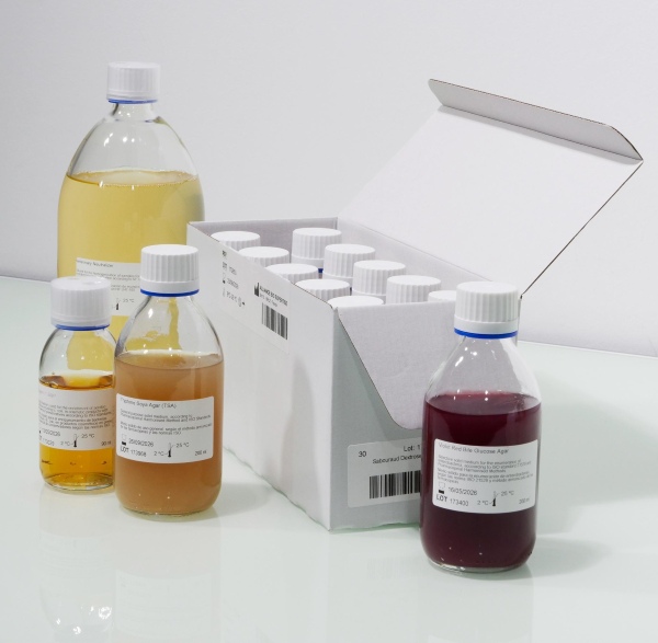 PDA gồm dịch chiết khoai tây, dextrose và agar