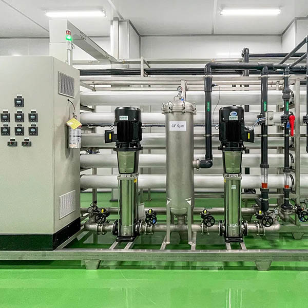 Hệ thống màng RO được ứng dụng để sản xuất nước tinh khiết cho ngành dược phẩm